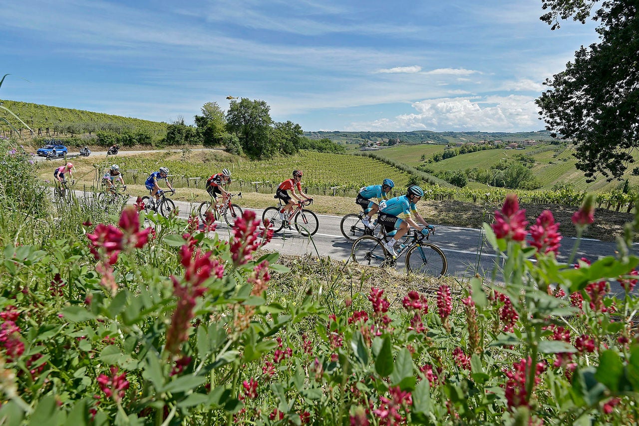 Foto Fabio Ferrari/LaPresse 17 maggio 2019 Vasto (Italia)Sport CiclismoGiro d'Italia 2019 - edizione 102-  tappa 07Da Vasto a Lâ  aquila km 185Nella foto: Durante la tappa.Photo Massimo Paolone/LaPressemay 17, 2019 Vasto (Italy)  Sport CyclingGiro d'Italia 2019 - 102th edition - stage 07From Vasto to Lâ  aquilaIn the pic: during the race.