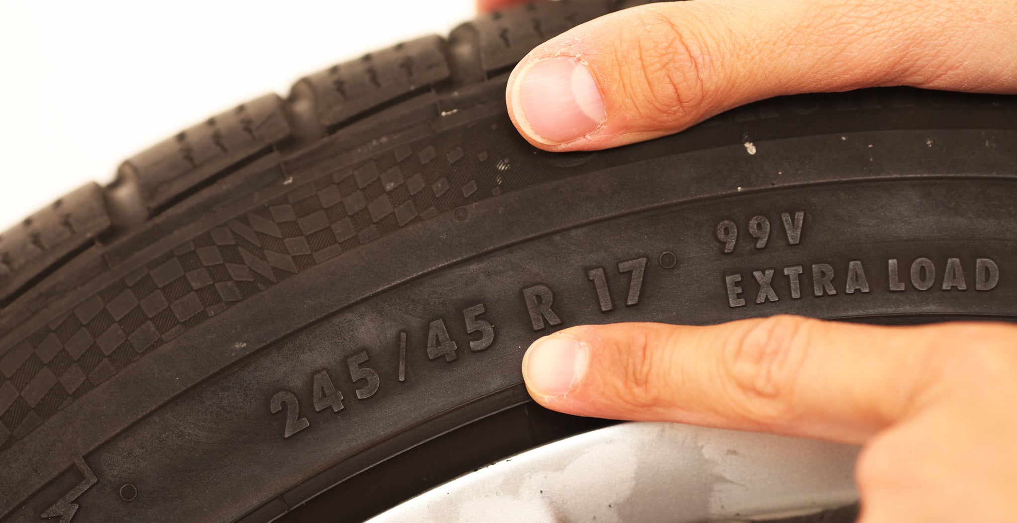 What does tyre size mean? And how to read it on the tyre sidewall