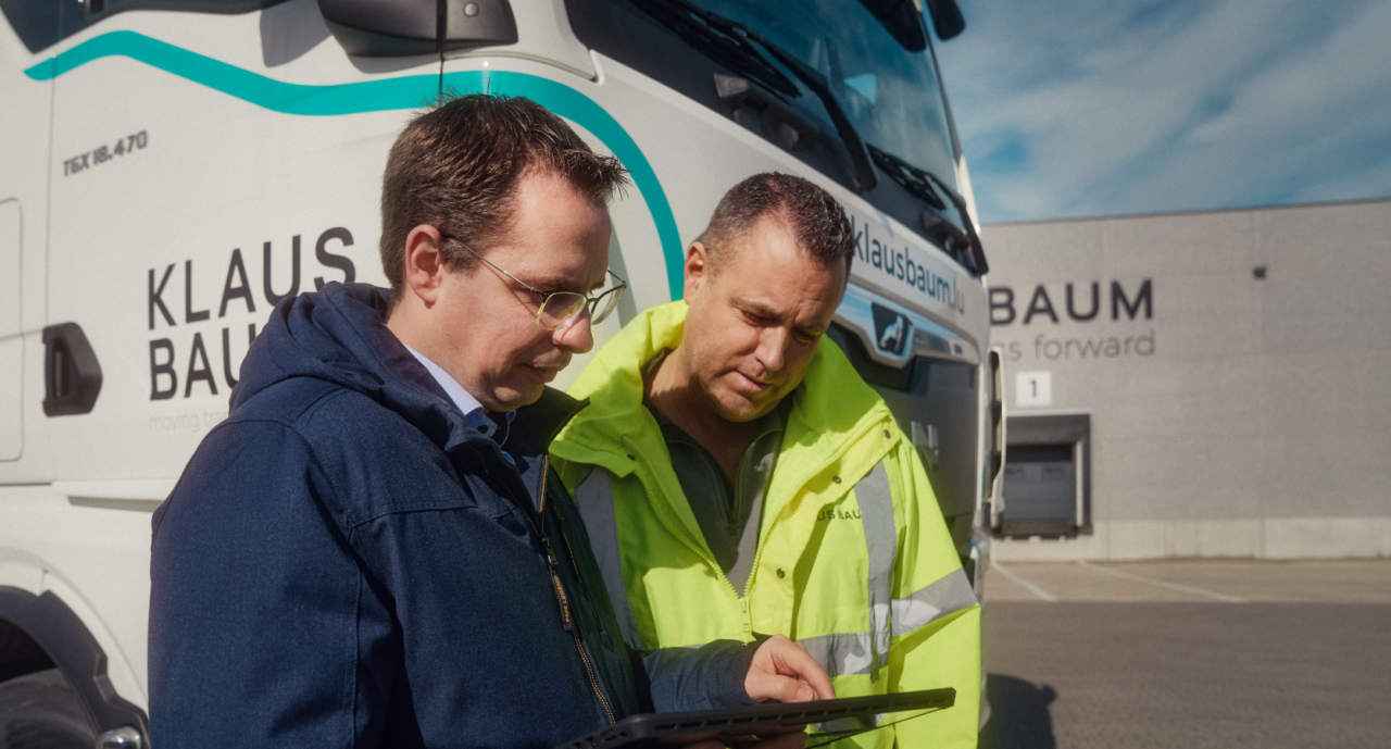 Andy Baum briefing the truck driver